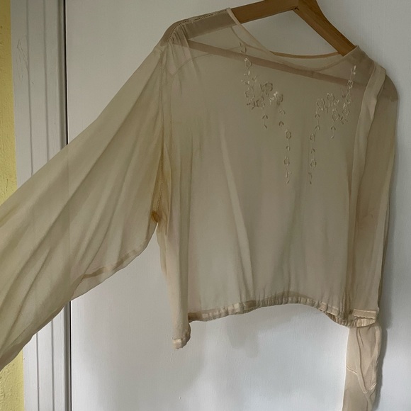 Vintage Cream Sheer Top - Picture 14 of 15